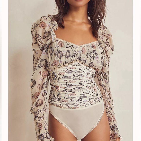 🆕 Free People Brunch Date Chiffon
Thong Bodysuit - Picture 4 of 15